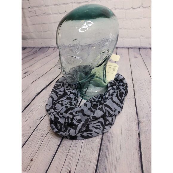 BNWT Zebra Infinity Scarf! - Picture 2 of 4